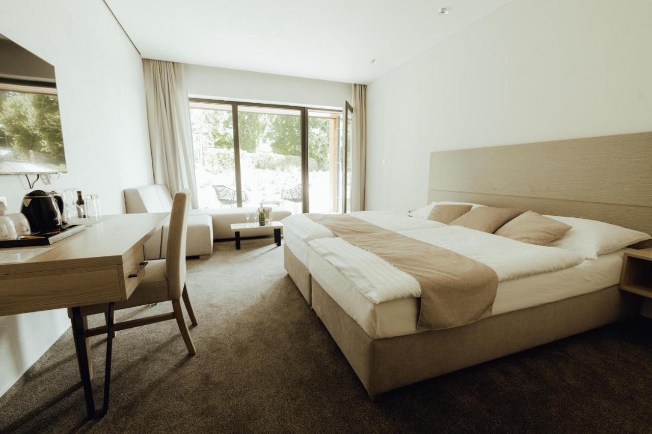 Hotel Resort Lovecka Basta Strakonice Kültér fotó