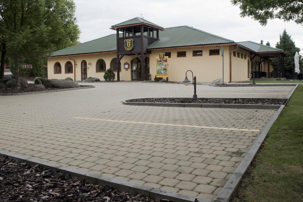 Hotel Resort Lovecka Basta Strakonice Kültér fotó