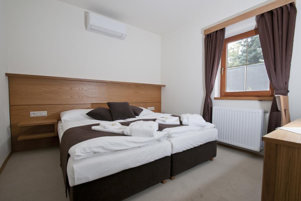 Hotel Resort Lovecka Basta Strakonice Kültér fotó